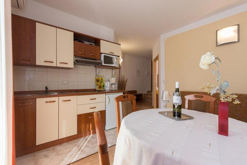 Marija F4 Apartment Krk Town Exterior photo